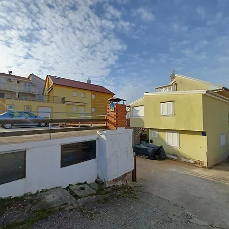 Family - Ryanair Exclusive Apartament *