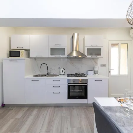 Family - Ryanair Exclusive Apartament *