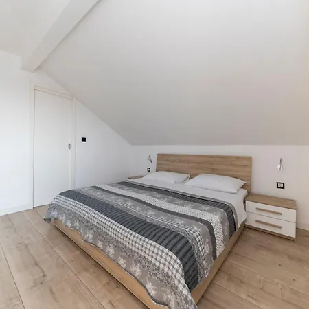 Family - Ryanair Exclusive Apartament *