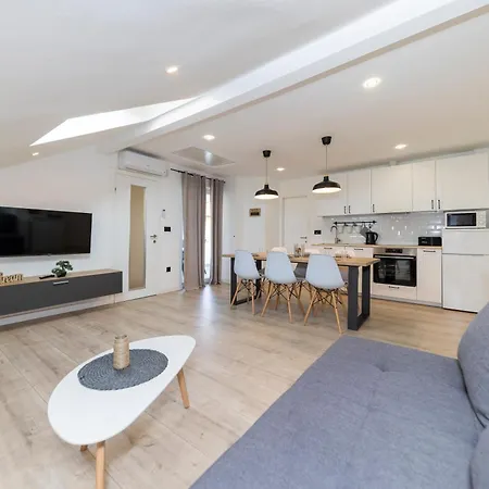 Family - Ryanair Exclusive Apartament Zadar