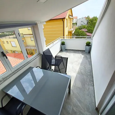 Apartamento Family 2026 Ryanair's September Zadar